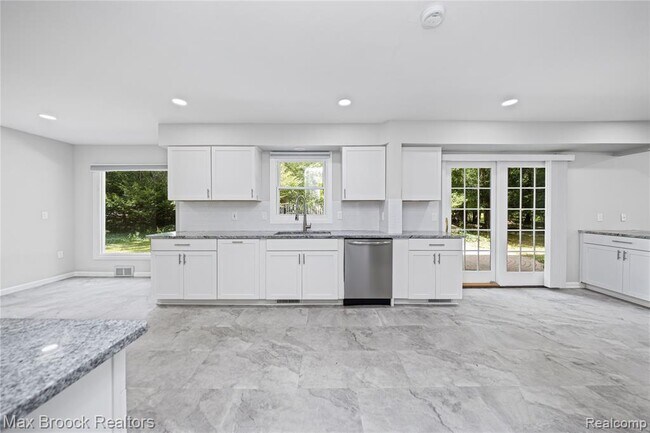 Building Photo - 2601 Lamplighter Ln