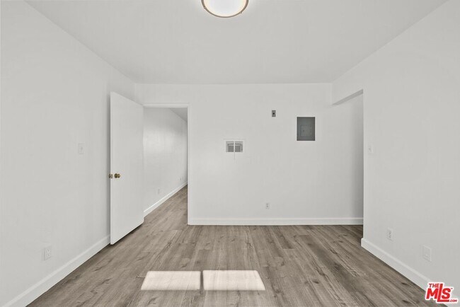 Building Photo - 14333 Haynes St