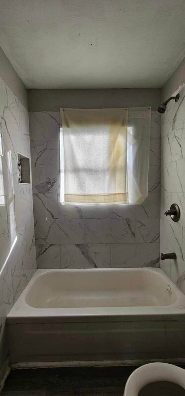 Building Photo - 1046 W Star St