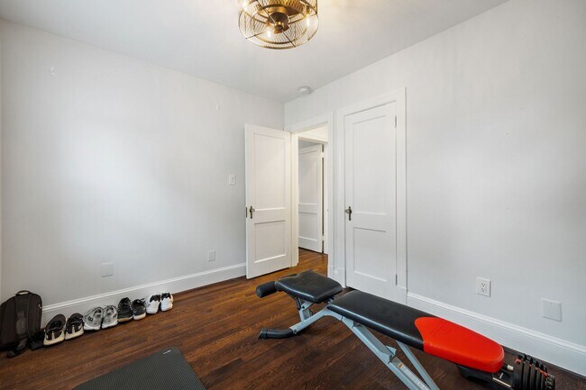 Building Photo - Beautiful 4 Bedroom Home off Of Cutshaw Ave! ***Available Early August 2026***