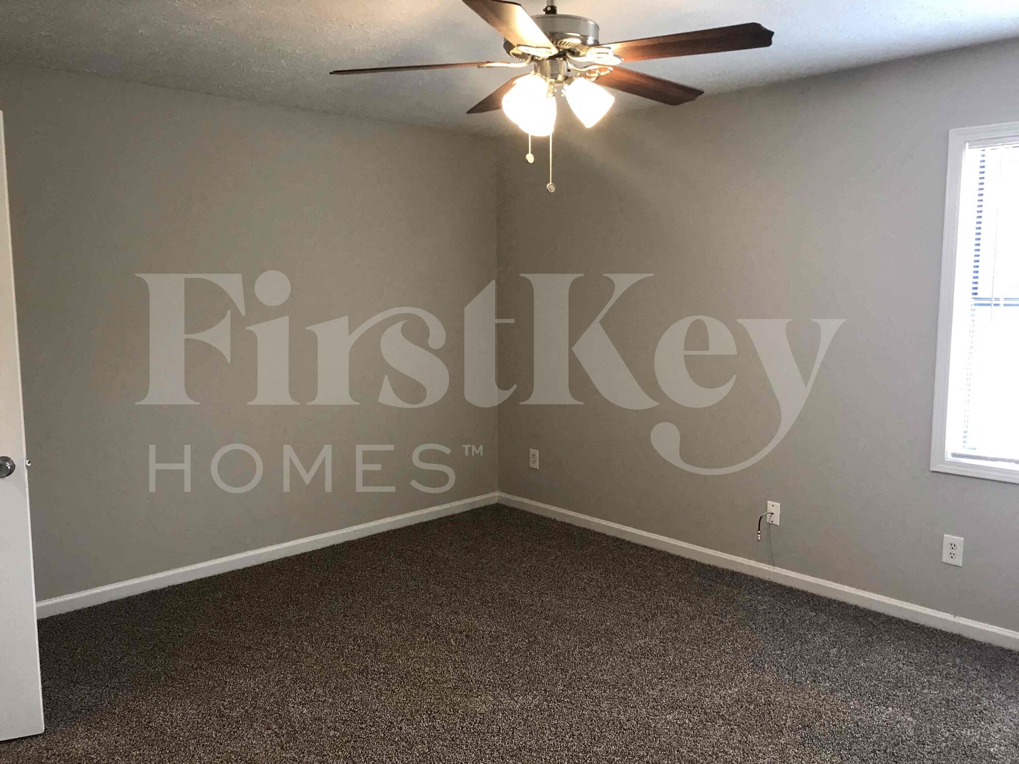 Building Photo - 1006 Hicksmil Ct SW