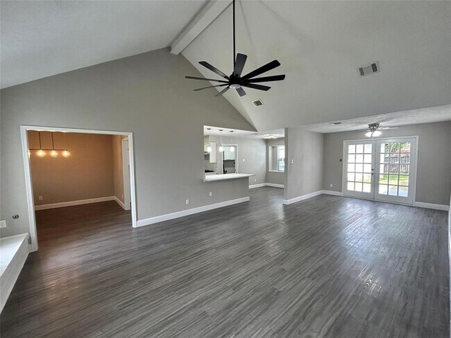 Building Photo - 1601 Washington Dr