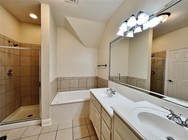 Building Photo - 5808 La Vista Dr