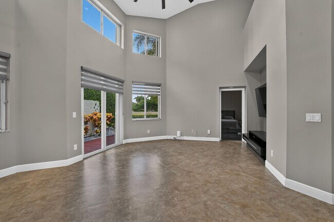 Building Photo - 17626 Tiffany Trace Dr