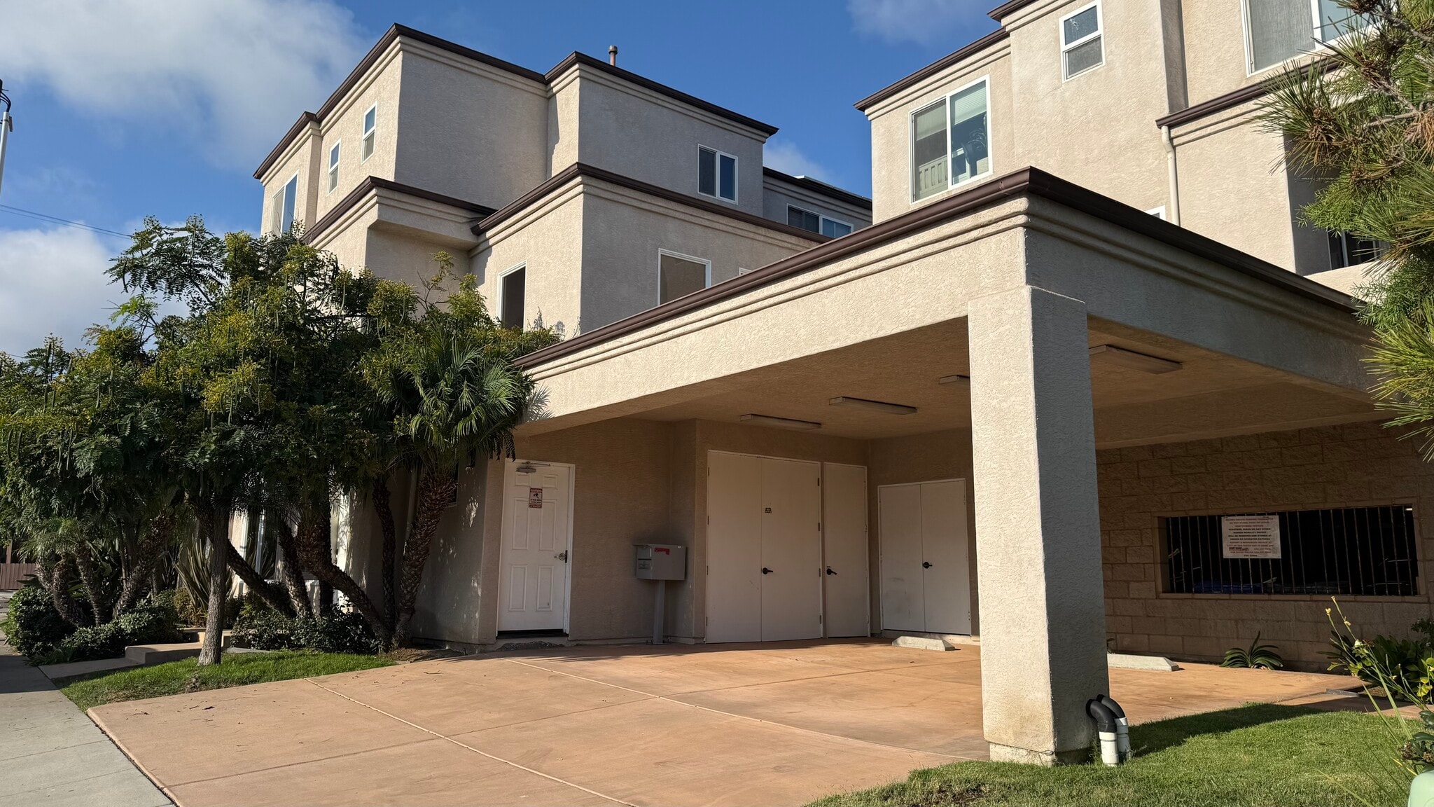 Building Photo - 1605 Emerald St
