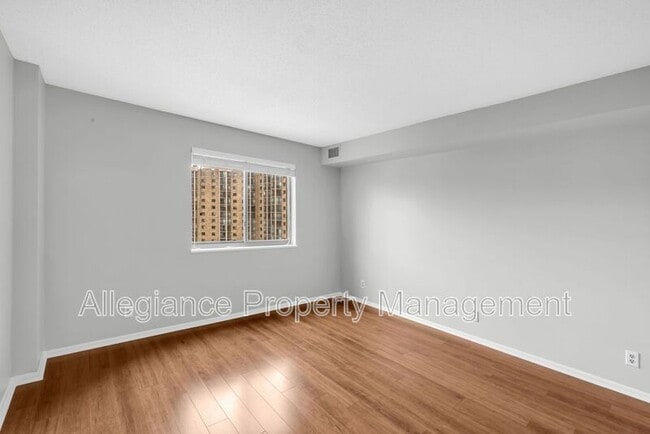 Building Photo - 5904 Mt Eagle Dr