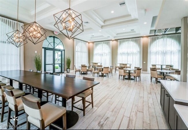 Building Photo - 5097 Panella Ave