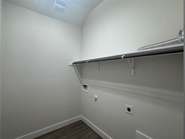 Building Photo - 3804 Sandhill Crane Dr