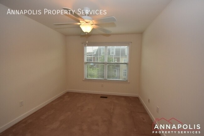 Building Photo - 102 Carraway Ln