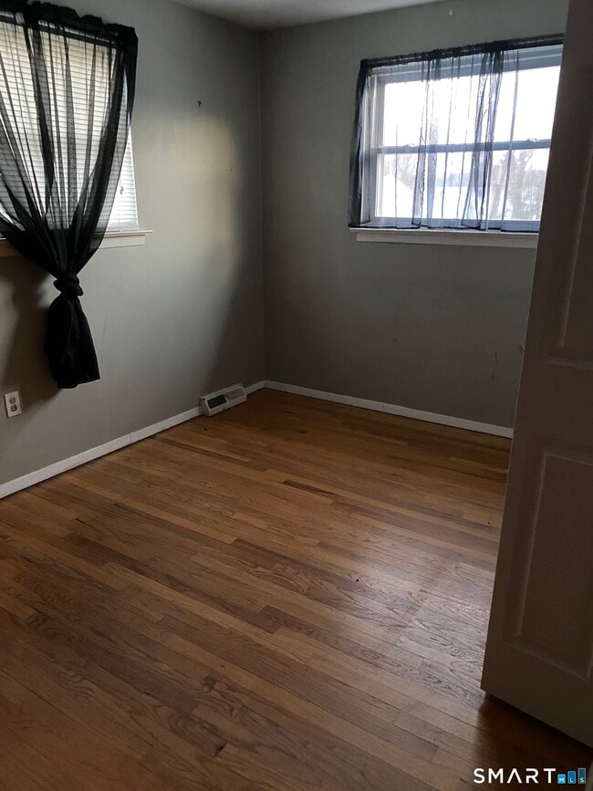 Building Photo - 27 Jerry Rd