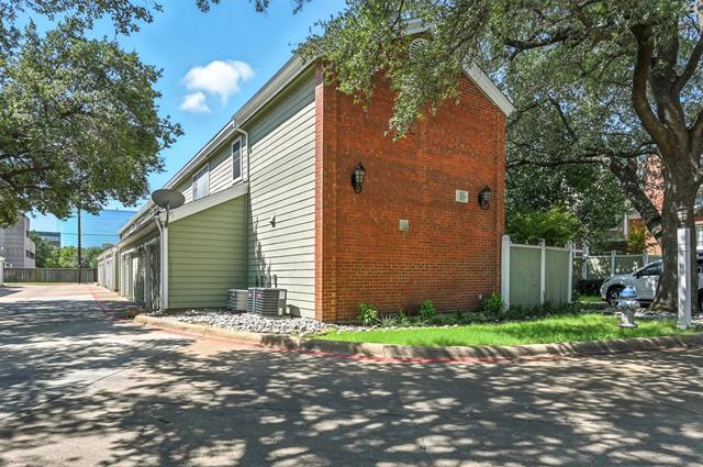 Building Photo - 6220 Bentwood Trail