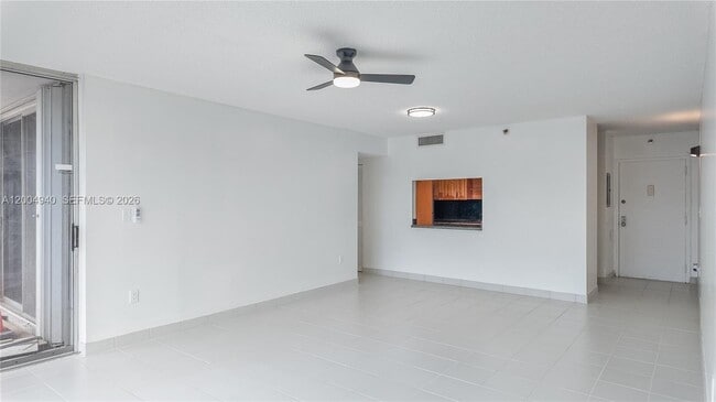 Building Photo - 1700 NW N River Dr