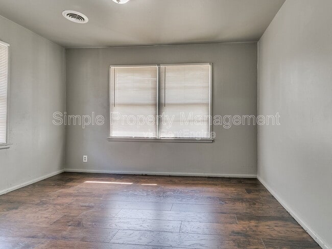 Building Photo - 1321 NW 82nd St