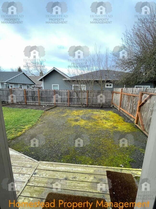 Building Photo - 321