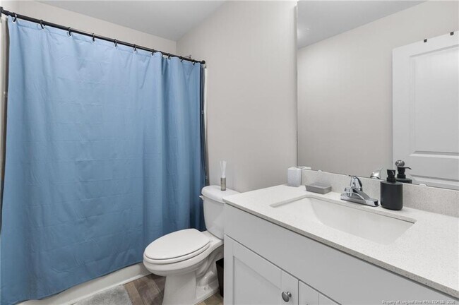 Building Photo - 302 Post Ave