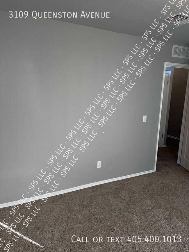 Building Photo - 3109 Queenston Ave
