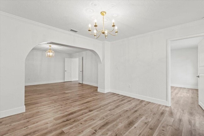 Building Photo - 379 Garden Blvd