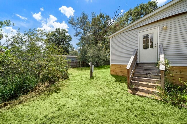 Building Photo - 16482 Pisces Rd