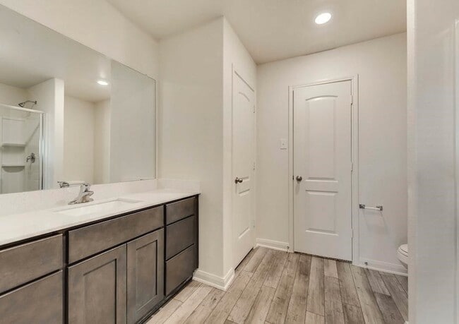 Building Photo - 3017 Chico Dr