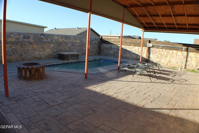 Building Photo - 4805 Ramon Vega