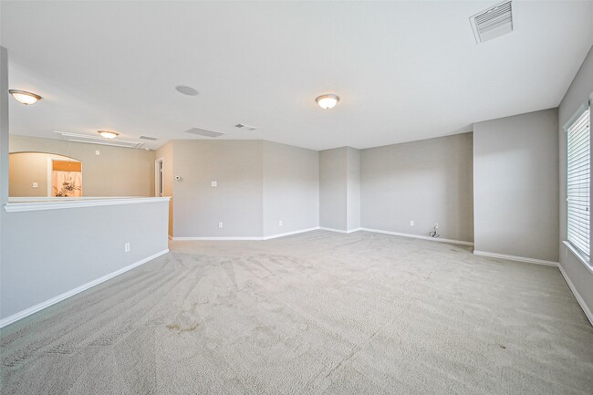 Building Photo - 16015 Portmanshire Ln