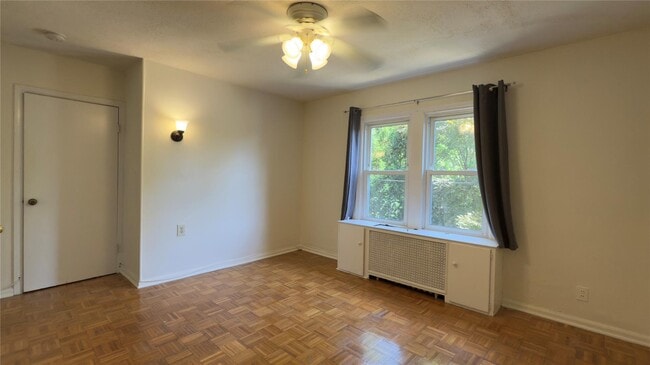 Building Photo - 130 Rockland Ave