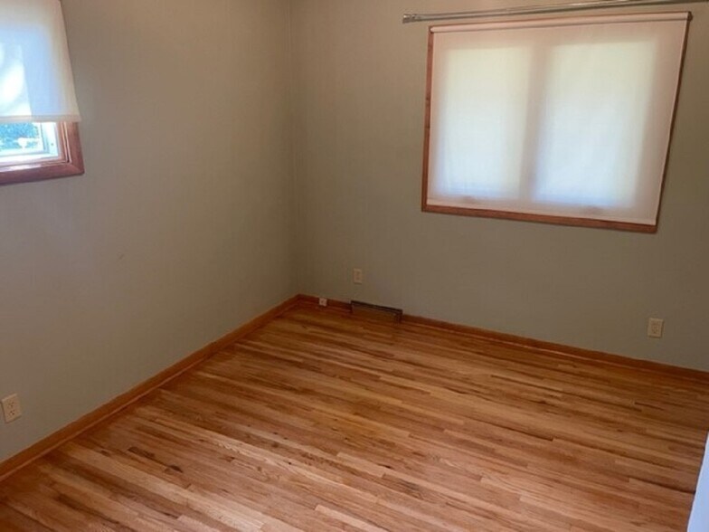 Building Photo - 401 Rhode Island Ave S