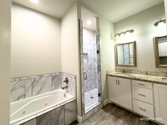 Building Photo - Modern 3-Bedroom Home with Office in The Greenways