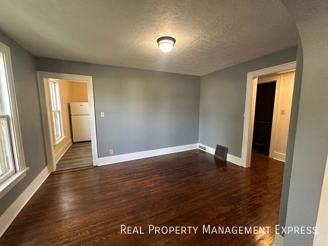 Building Photo - 1 Bed 1 Bath Main-Level Living in Sioux Falls