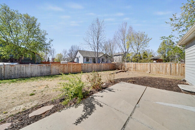 Building Photo - 2348 Forsythia Ct