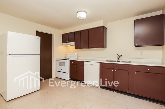 Building Photo - 7989 Mt Hood