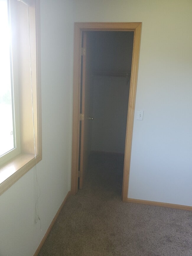 Building Photo - 1157 Atwood St S