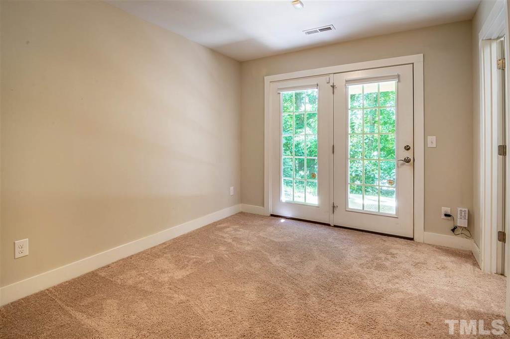 Building Photo - 2800 Bedford Green Dr