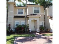 Building Photo - 2402 NE 41st Pl
