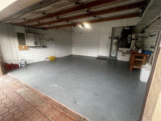 Building Photo - 15640 SW 16th Ct