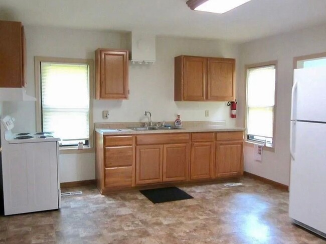 Building Photo - Home for Rent
