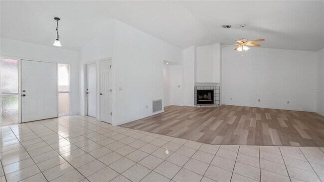 Building Photo - 8211 Borgia Ct