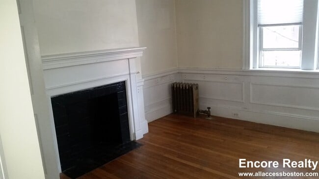 Building Photo - 60 Egmont St