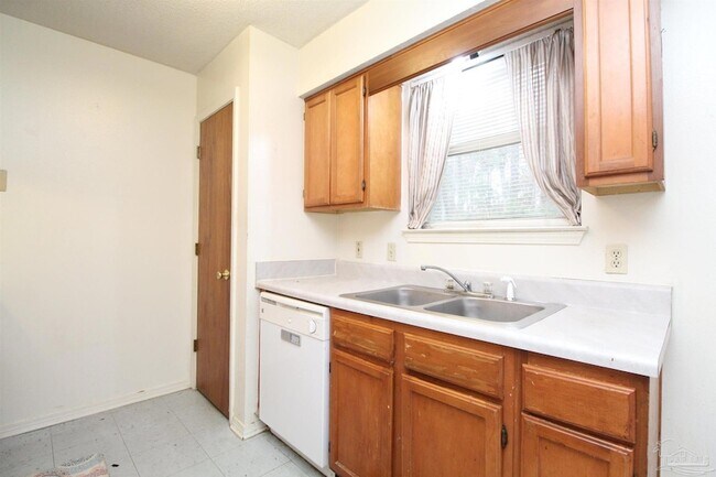 Building Photo - 458 Bay Pine Villas Dr