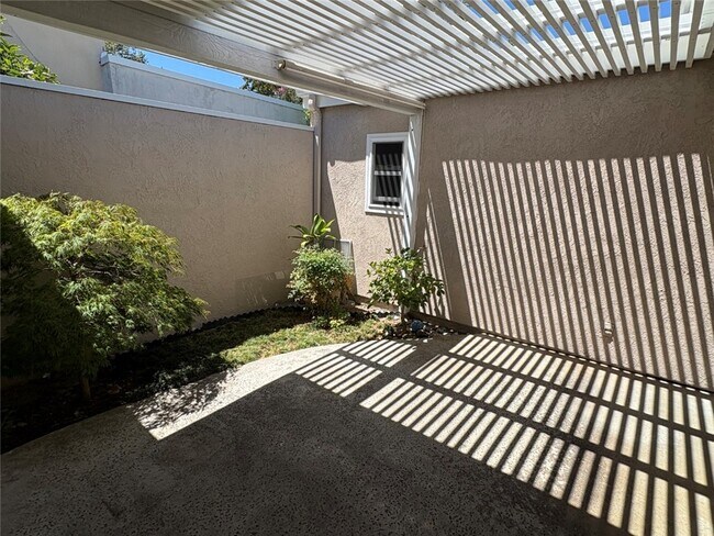 Building Photo - 6231 Sierra Bravo Rd
