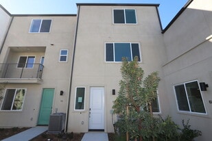Building Photo - 5202 Sunset Wave Dr