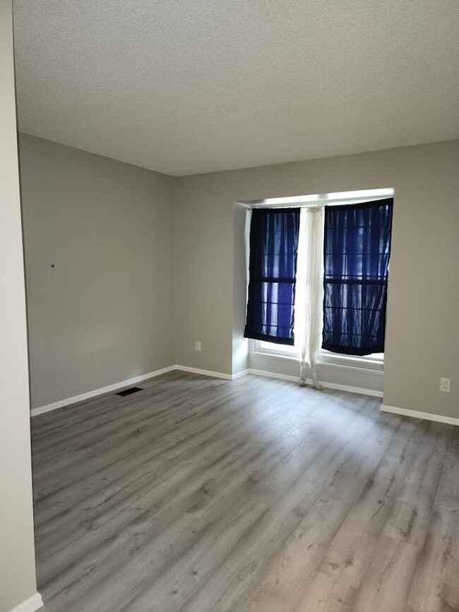 Building Photo - Long Realty & Property Management - Fully ...