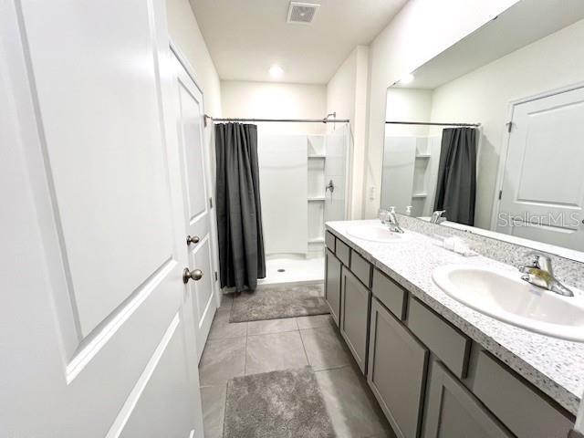 Building Photo - 5801 Hollingworth Trl