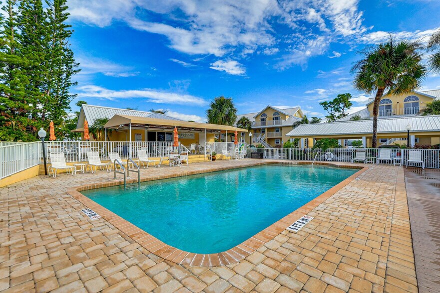 Building Photo - 6610 Gasparilla Pines Blvd