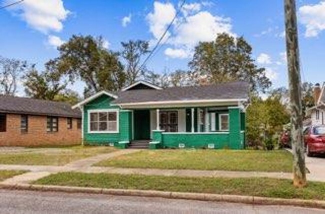 Building Photo - Cozy and Newly Renovated 3 Bedroom 1 Bath ...