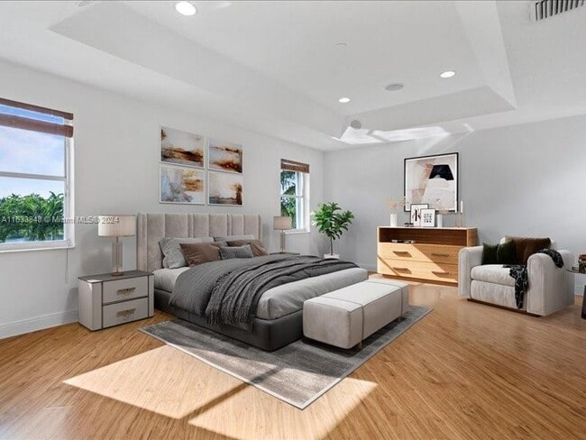 Building Photo - 926 Marina Dr