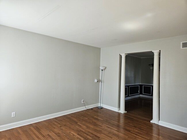 Building Photo - 457 Great Geneva Dr