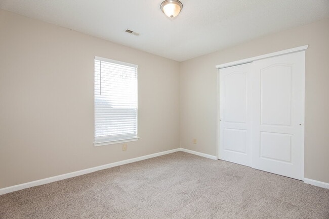 Building Photo - 1215 Willow Bridge Ct