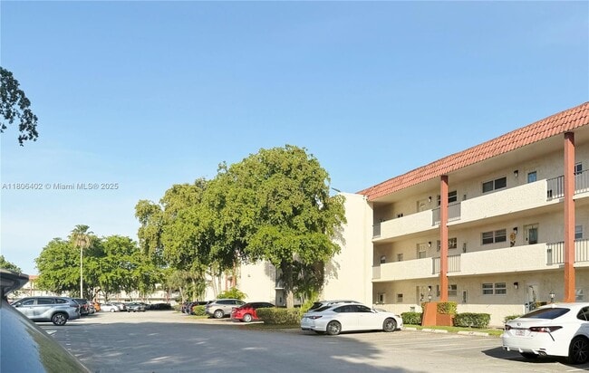 Primary Photo - 9820 S Hollybrook Lake Dr