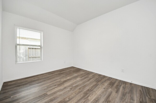 Building Photo - 26631 Castiel Dr